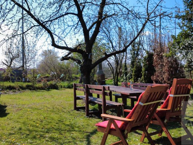 Rekreačná chata 38,5 m² s terasou 14 m² a záhradou – Rusovce, kompletná rekonštrukcia 2013