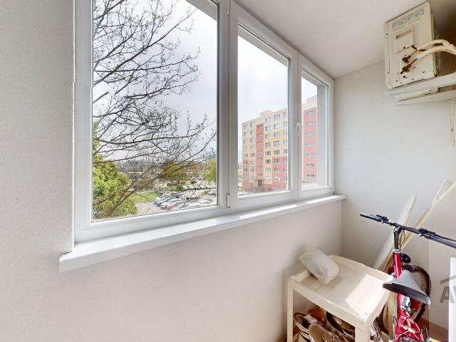 NOVÁ PONUKA | Kompletne zrekonštruovaná garsónka s loggiou – Vilová ulica, Petržalka