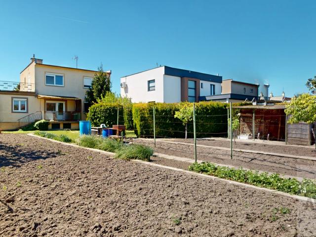 Atraktívny 5-izbový rodinný dom s garážou, terasami a pozemkom 806 m² - Kodályová ulica, Dunajská Streda