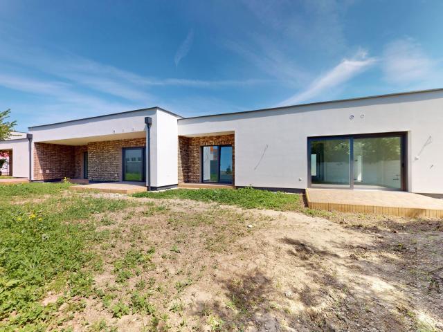 DOKONČUJEME  - 4 izbové domy na kľúč v obľúbenej lokalite Miloslavov