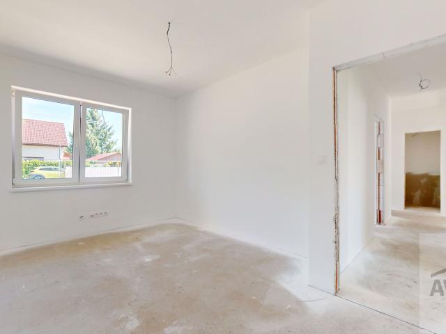 DOKONČUJEME  - 4 izbové domy na kľúč v obľúbenej lokalite Miloslavov