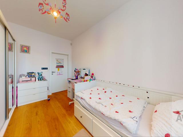 Prémiový byt na Kolibe: 247 m² celkovej plochy s terasou a jacuzzi v uzavretom rezidenčnom areáli