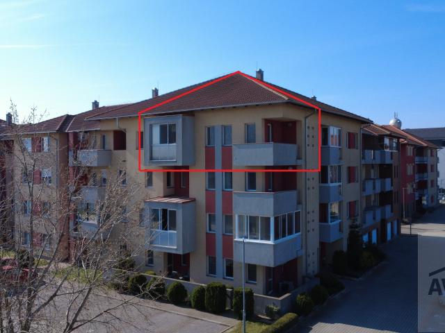 Priestranný 2,5 izbový byt so šatníkom, 3x terasa, parkovacie miesto, Rajka