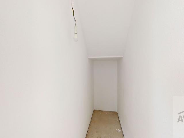 SKOLAUDOVANÝ -  5 izbový rodinný dom s dvomi kúpeľňami, krbom, rekuperáciou, nízke náklady