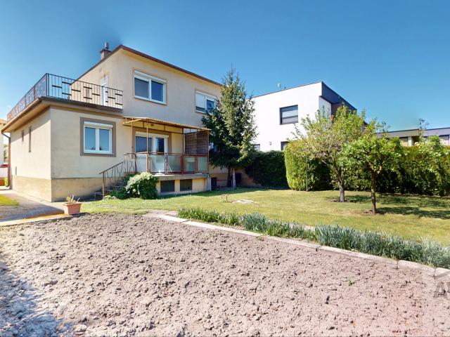 Atraktívny 5-izbový rodinný dom s garážou, terasami a pozemkom 806 m² - Kodályová ulica, Dunajská Streda