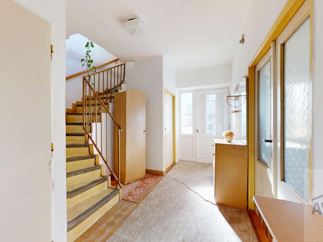 Atraktívny 5-izbový rodinný dom s garážou, terasami a pozemkom 806 m² - Kodályová ulica, Dunajská Streda