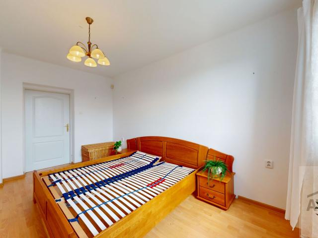 SKVELÁ PRÍLEŽITOSŤ - 6 izbový rodinný dom s garážou