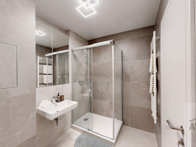 Dizajnový dvojizbový byt pri OC Nivy - pivničná kobka v cene