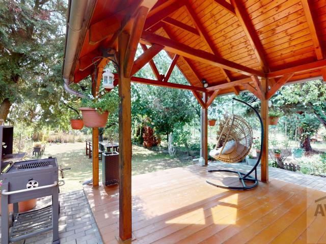 Krásna rekreačná chata v centre Rusoviec - Kovácsova ulica