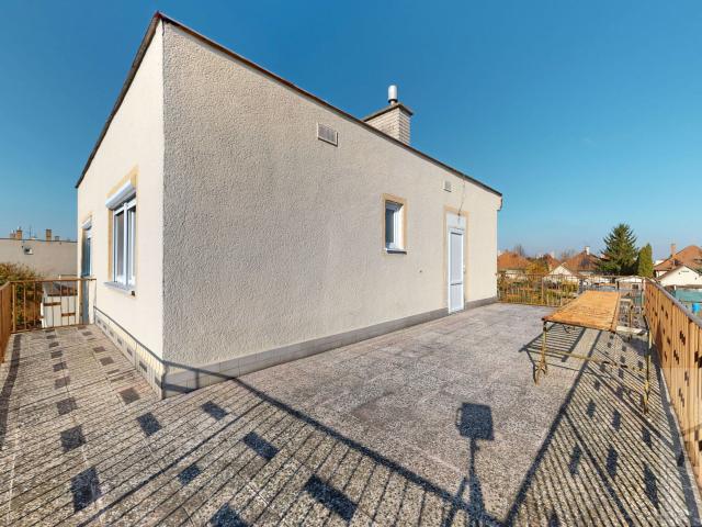 NOVÁ CENA - atraktívný 5 izbový rodinný dom v blízkosti centra s garážou a veľkým pozemkom