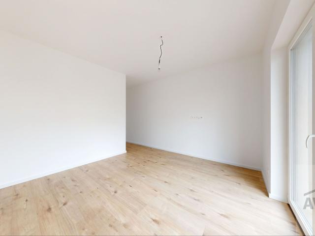 POSLEDNÝ - 4 izbový rodinný dom v tichej lokalite, vyhrievaná terasa, povala, parkovanie, dokončenie na kľúč