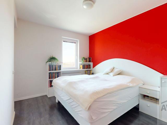 RAJKA! - 2,5 izbový byt so šatníkom, parkovacím miestom a 3x balkón