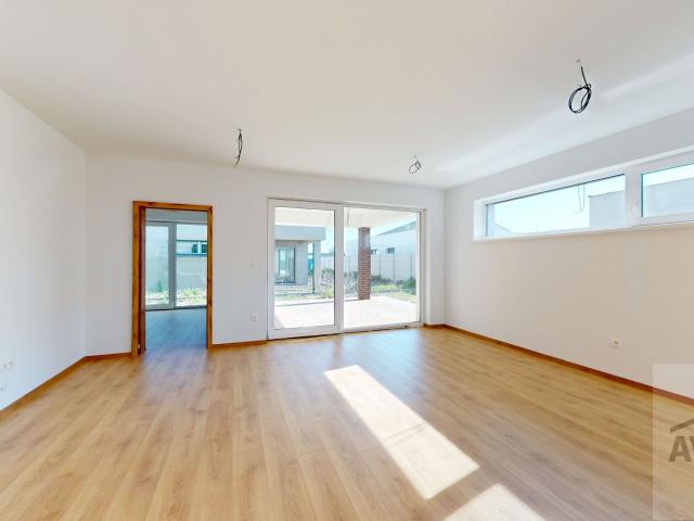 NOVINKA - Príjemný projekt rodinných domov v tichej lokalite Dunajský Klátov