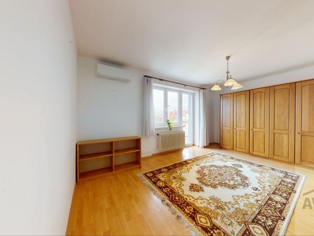 SKVELÁ PRÍLEŽITOSŤ - 6 izbový rodinný dom s garážou