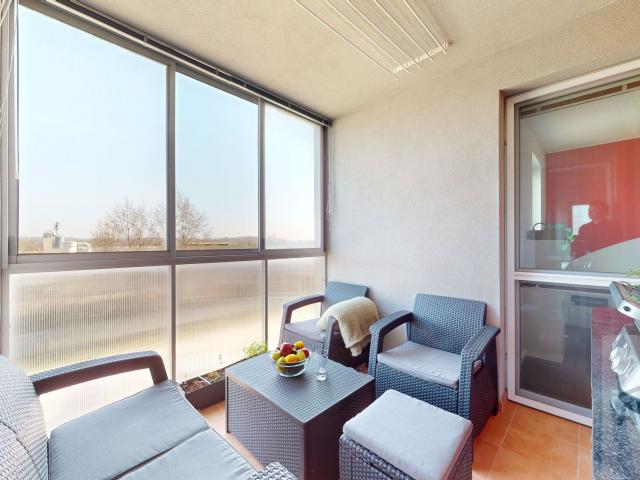 RAJKA! - 2,5 izbový byt so šatníkom, parkovacím miestom a 3x balkón