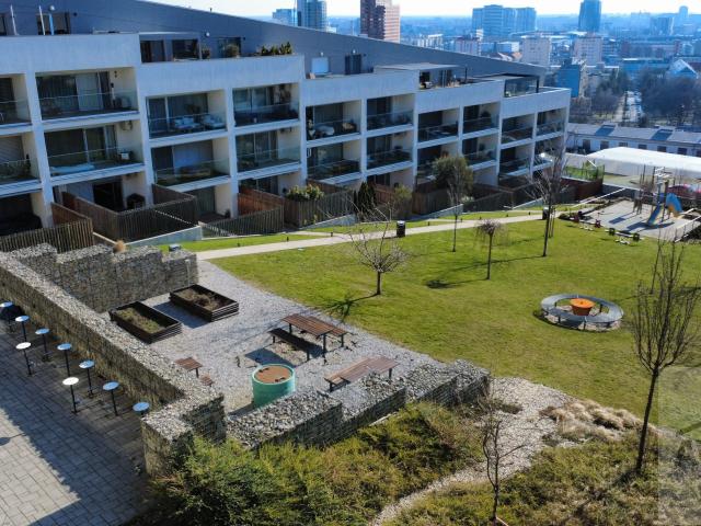 Prémiový byt na Kolibe: 247 m² celkovej plochy s terasou a jacuzzi v uzavretom rezidenčnom areáli