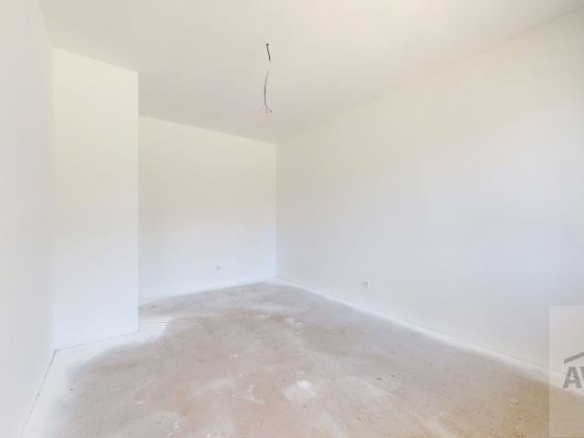 4 izbové rodinné domy s výbornou dispozíciou, štandardom, oplotením a záhradou na kľúč