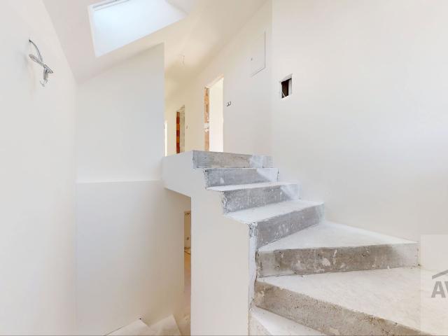 5-izbová vila priamo pri Rusovskom kaštieli – Villa Condominium, Rusovce