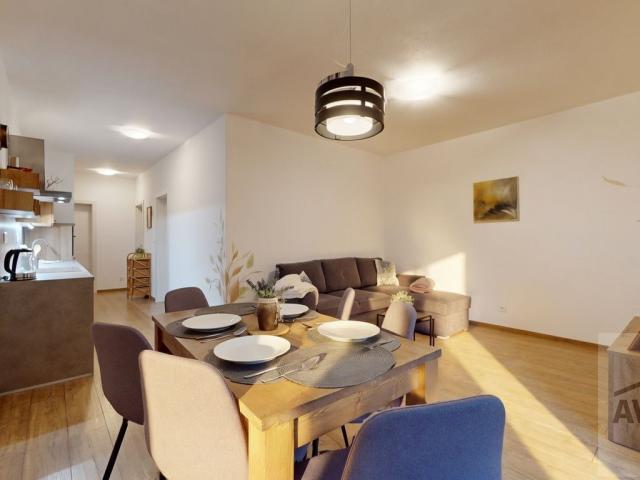PREDAJ - Trojizbový apartmán v stredisku Trangoška s parkovacím miestom, balkónom a skrinkou v lyžiarni
