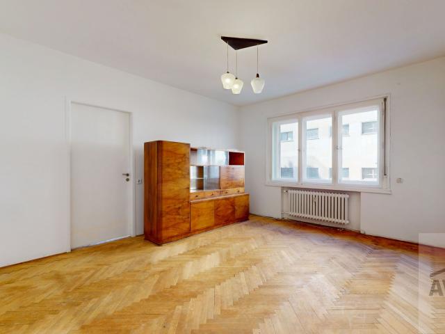 PREDAJ | Priestranný 4-izbový byt s 50 m² terasou pri Hviezdoslavovom námestí