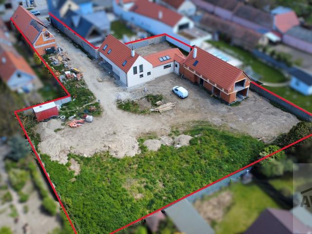 5-izbová vila priamo pri Rusovskom kaštieli – Villa Condominium, Rusovce