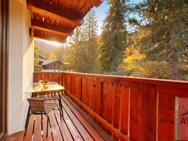 PREDAJ - Trojizbový apartmán v stredisku Trangoška s parkovacím miestom, balkónom a skrinkou v lyžiarni