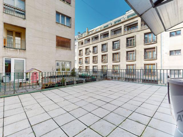 AVE estate | Priestranný 4-izbový byt s 50 m² terasou pri Hviezdoslavovom námestí
