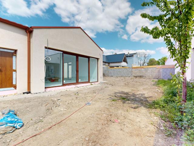 5-izbová vila priamo pri Rusovskom kaštieli – Villa Condominium, Rusovce
