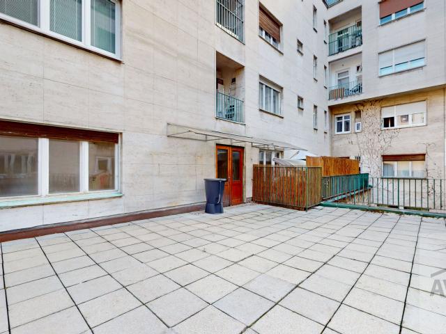 AVE estate | Priestranný 4-izbový byt s 50 m² terasou pri Hviezdoslavovom námestí