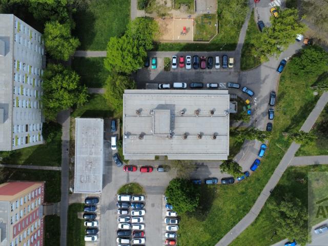 REZERVOVANÉ - Kompletne zrekonštruovaný byt na začiatku Petržalky, Vilová ulica
