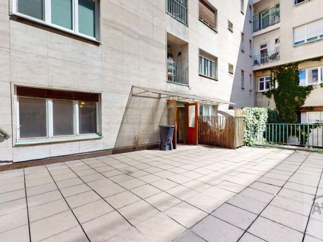 AVE estate | Neobyčajný štvorizbový byt s vysokými stropmi