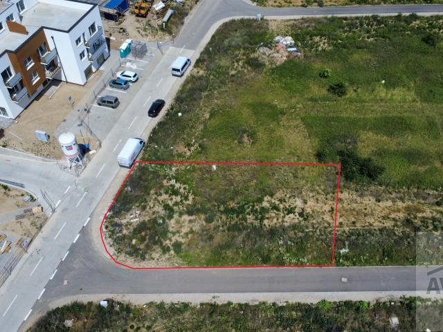 Pozemok na rodinný dom v Ivanke pri Dunaji – 538 m², všetky IS