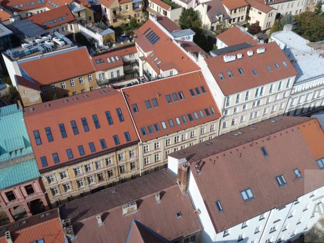 Jedinečný dvojizbový byt v krásnom historickom dome po kompletnej renovácii - Konventná ulica