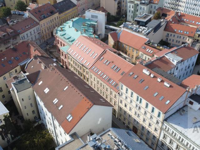 Unikátny 2-izbový byt v obnovenom historickom dome na Konventnej ulici - Staré Mesto