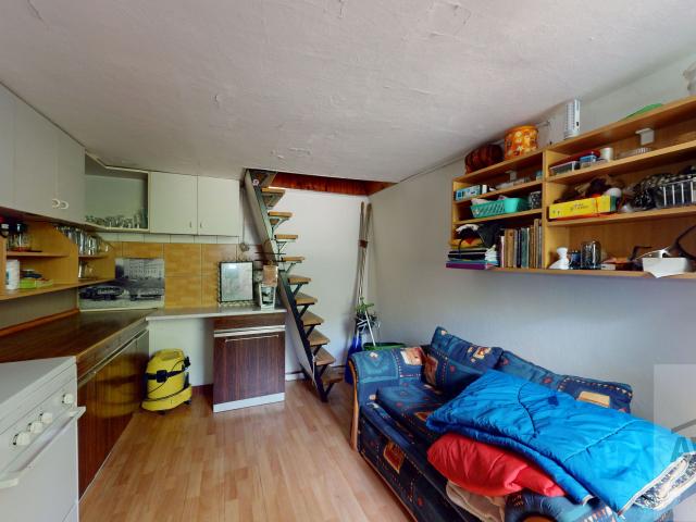 Záhrada (816 m²) pri Malom Dunaji v Malinove s chatkou, altánkom a studňou