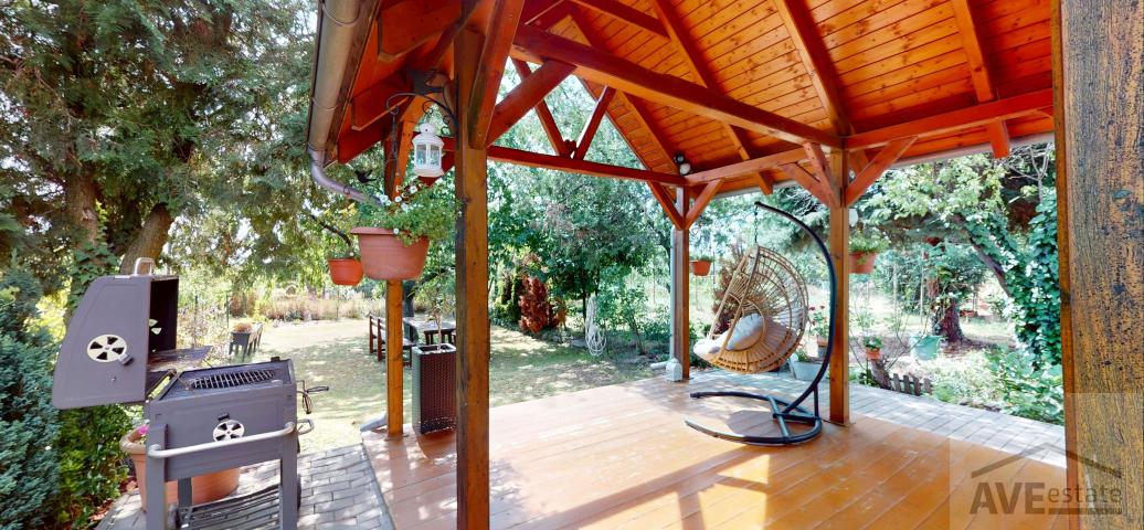 Krásna rekreačná chata v centre Rusoviec - Kovácsova ulica