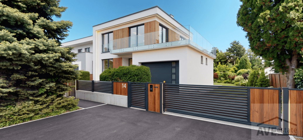 Atraktívny 5-izbový rodinný dom s garážou, terasami a pozemkom 806 m² - Kodályová ulica, Dunajská Streda