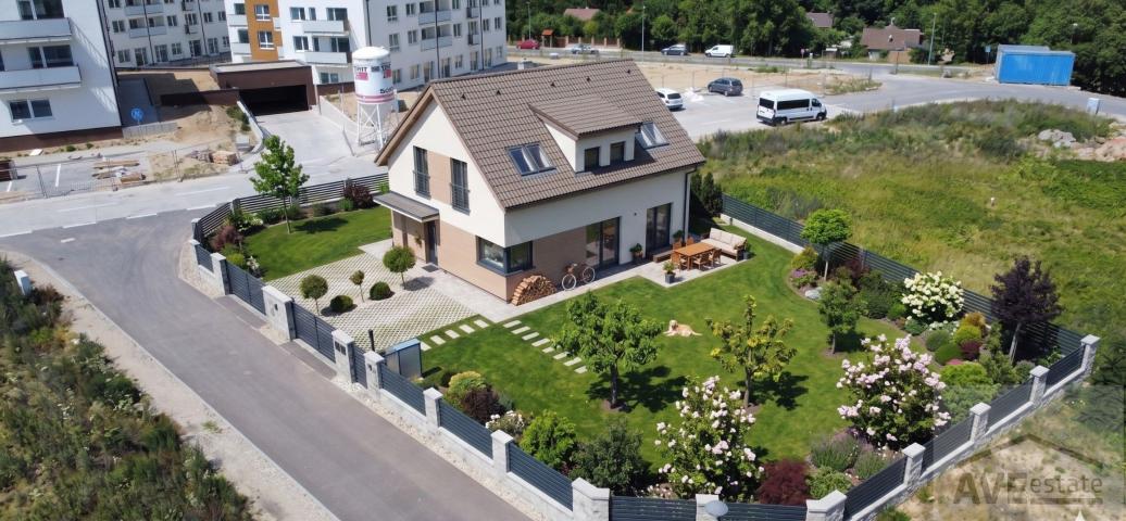 Stavebný pozemok s platným UPÍ v Ivanke pri Dunaji 