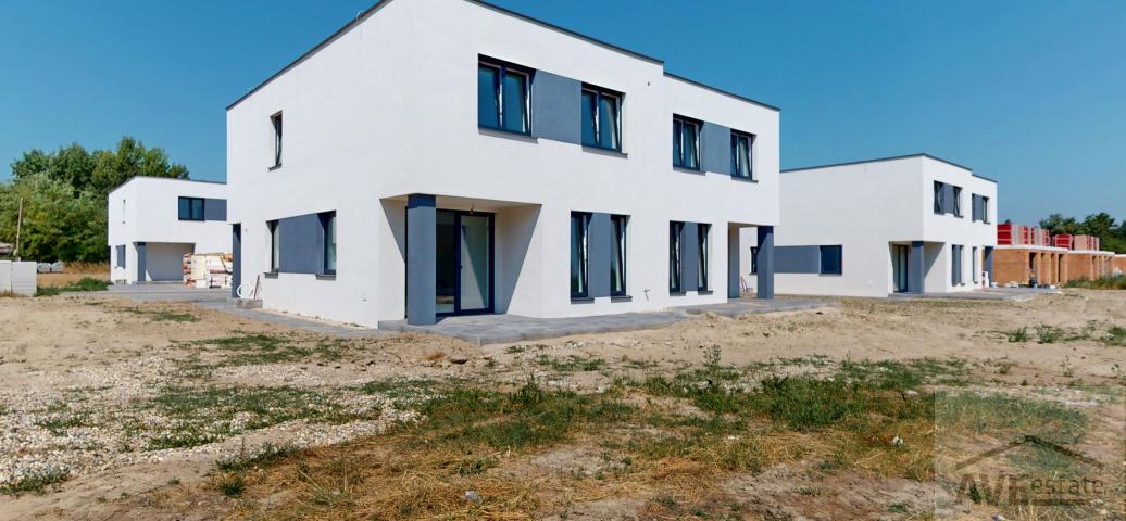 SKOLAUDOVANÉ - Slnečný 4 izbový rodinný dom vo vyhľadávanej lokalite, všetky IS, Zálesie
