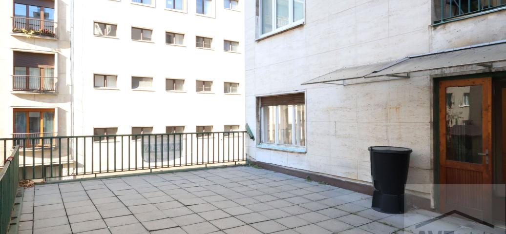 Výnimočný byt s charakterom v historickom centre Bratislavy - v blízkosti staré SND, Reduta, Hviezdoslavovo námestie